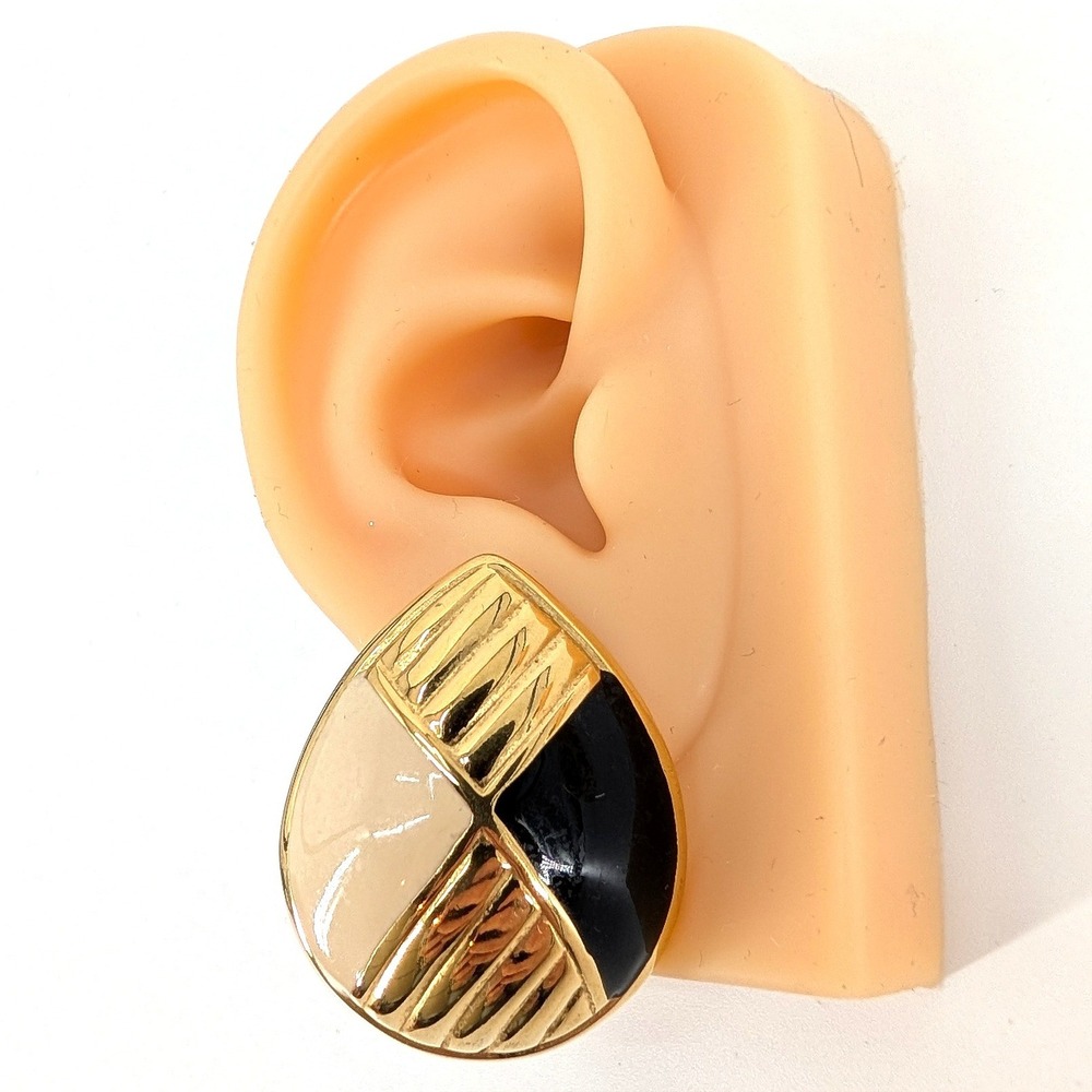 Vintage Geometric Enamel Clip-On Earrings Gold Tone Black Cream Teardrop 80s